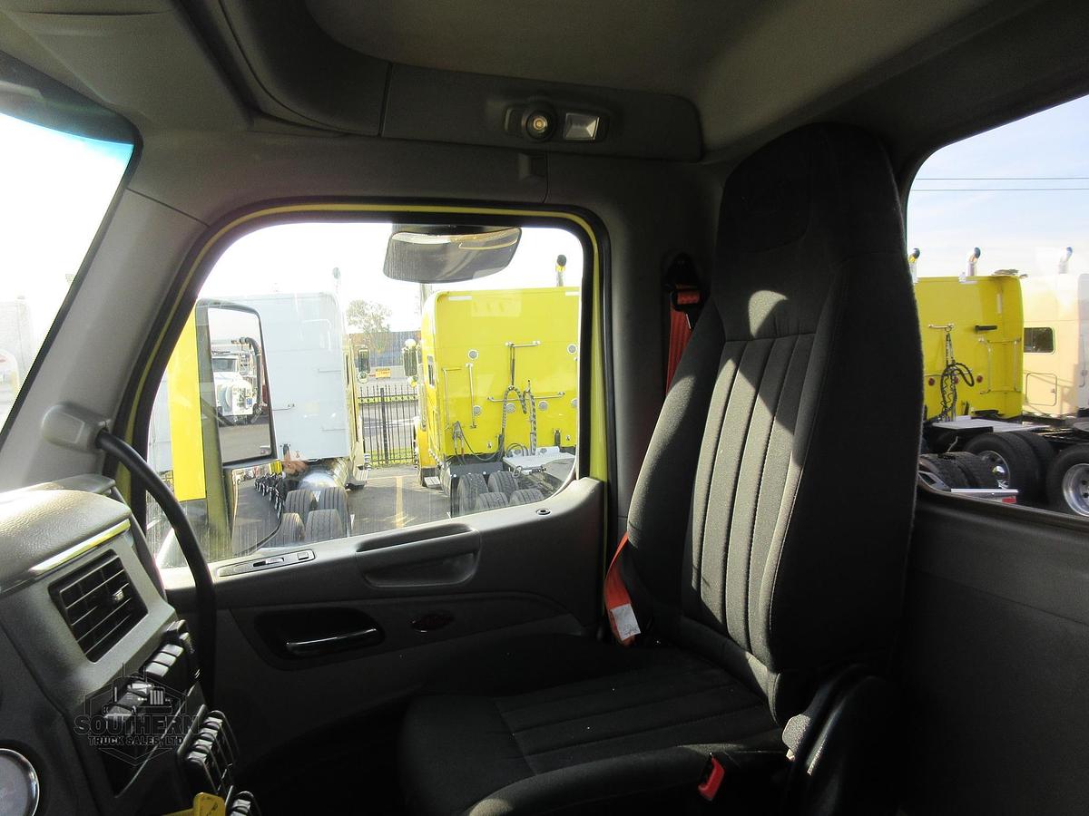 Used 2020 PETERBILT 567