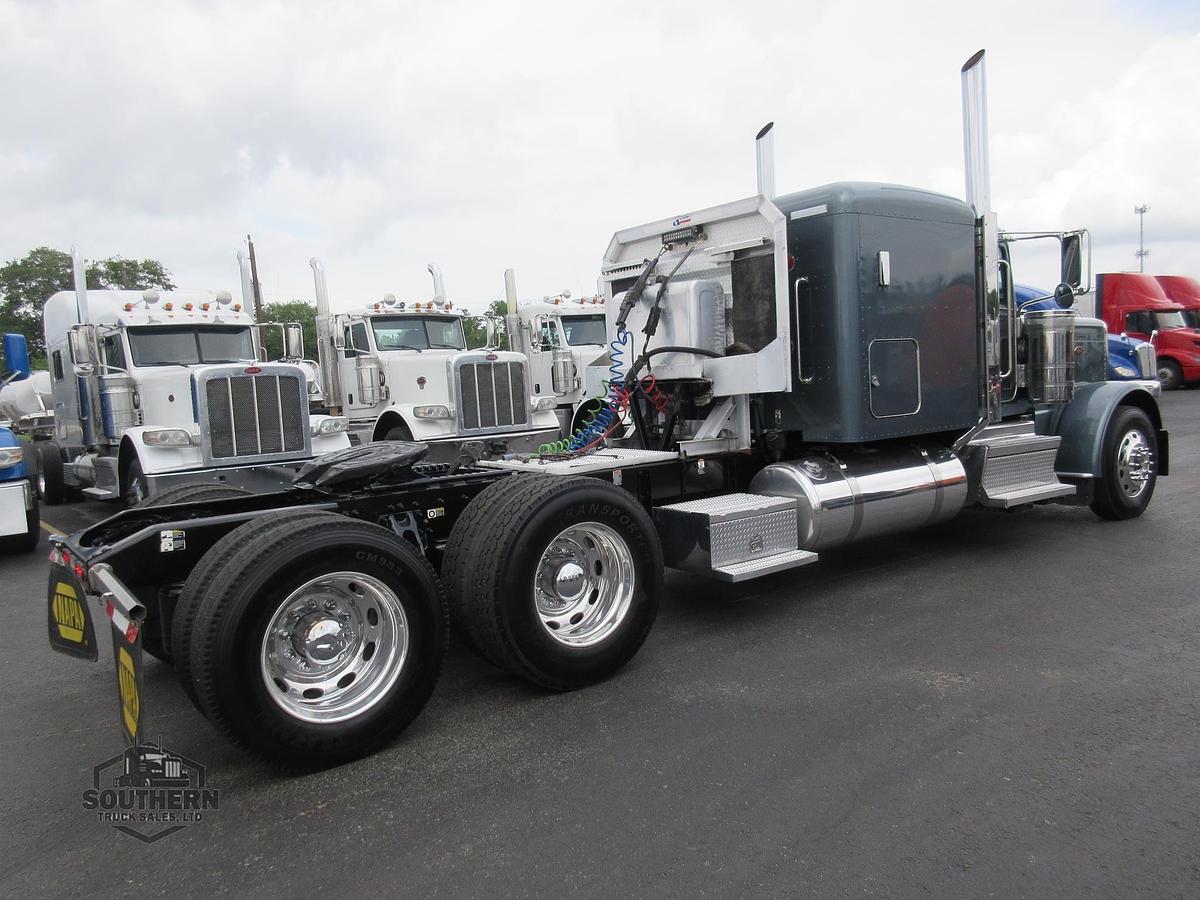 Used 2019 PETERBILT 389