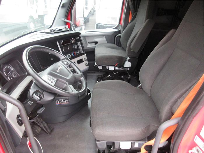 Used 2021 FREIGHTLINER CASCADIA 126