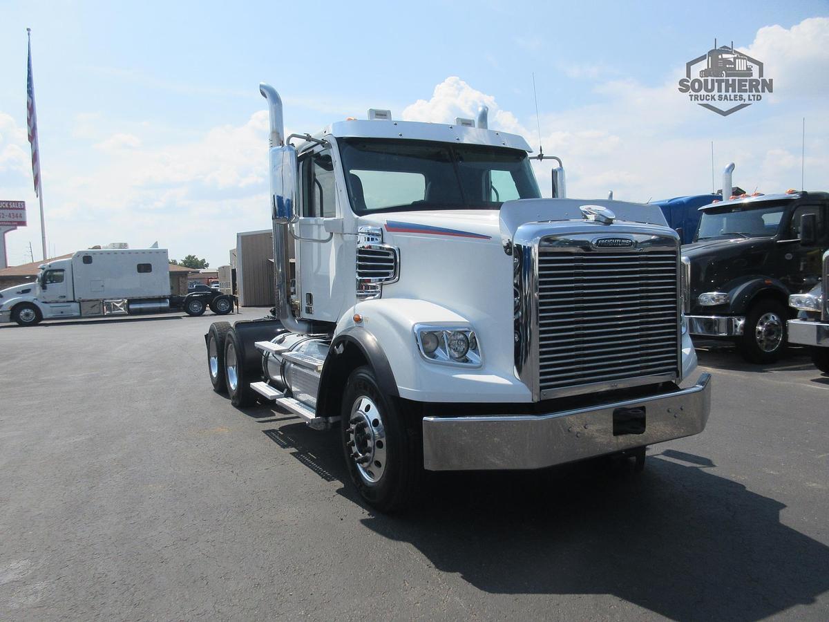 Used 2019 FREIGHTLINER CORONADO 122 SD