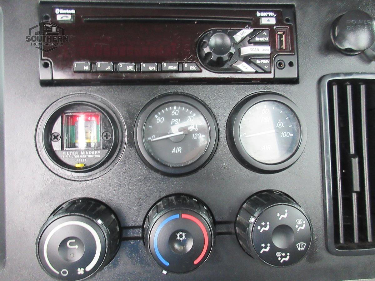 Used 2019 FREIGHTLINER CASCADIA 126