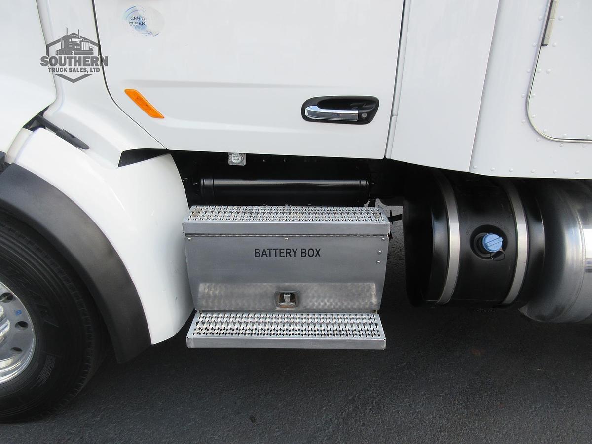 Used 2019 PETERBILT 567