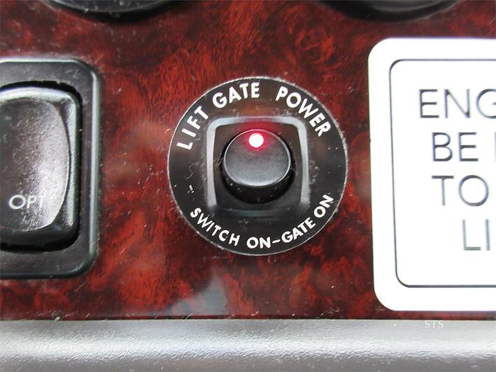 Used 2017 FREIGHTLINER BUSINESS CLASS M2 106