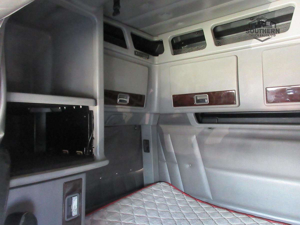 Used 2019 PETERBILT 389