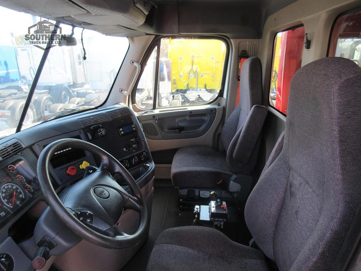 Used 2019 FREIGHTLINER CASCADIA 125