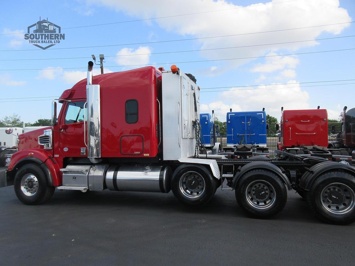 Used 2020 FREIGHTLINER CORONADO 122 SD