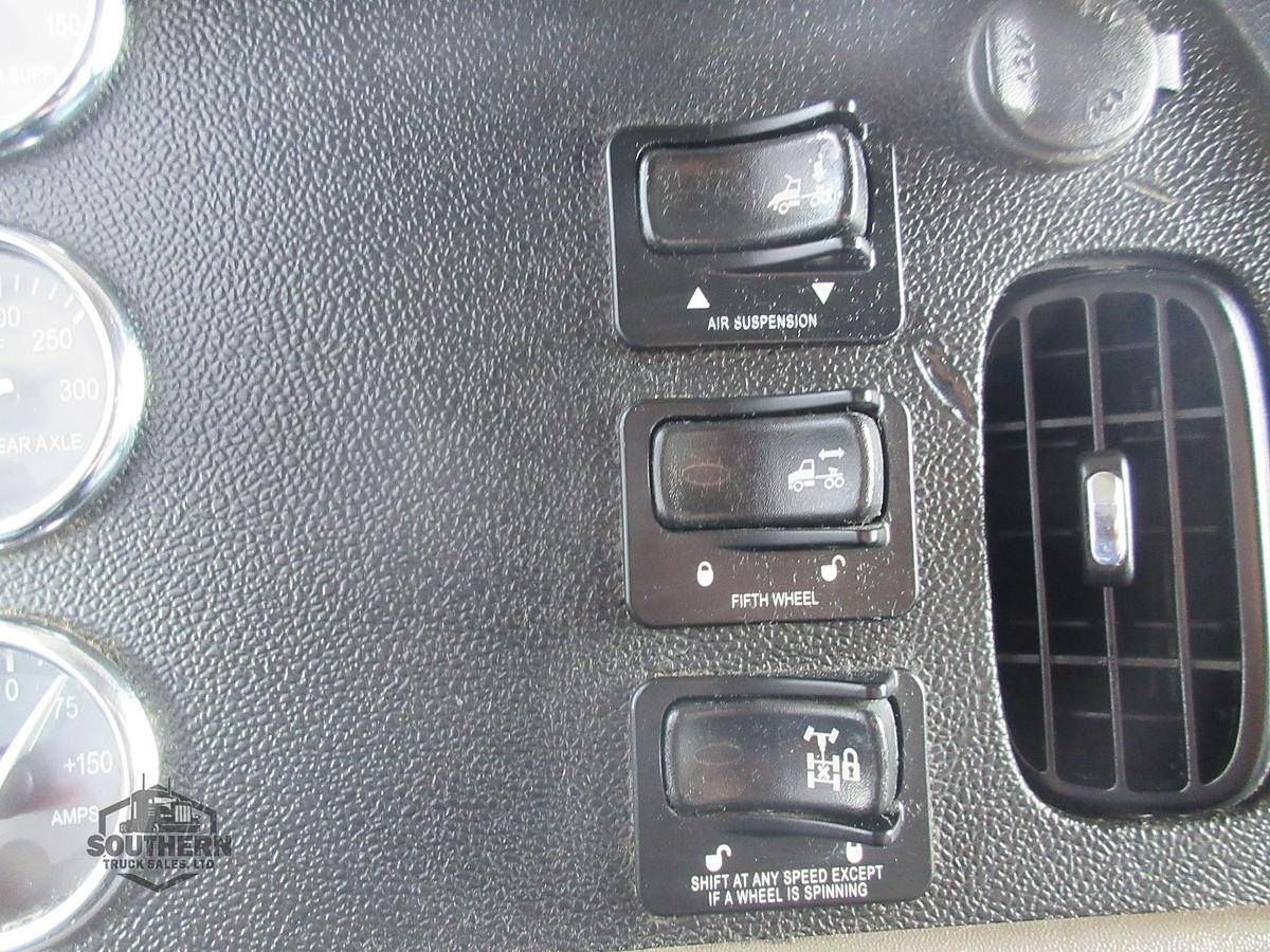 Used 2015 PETERBILT 386