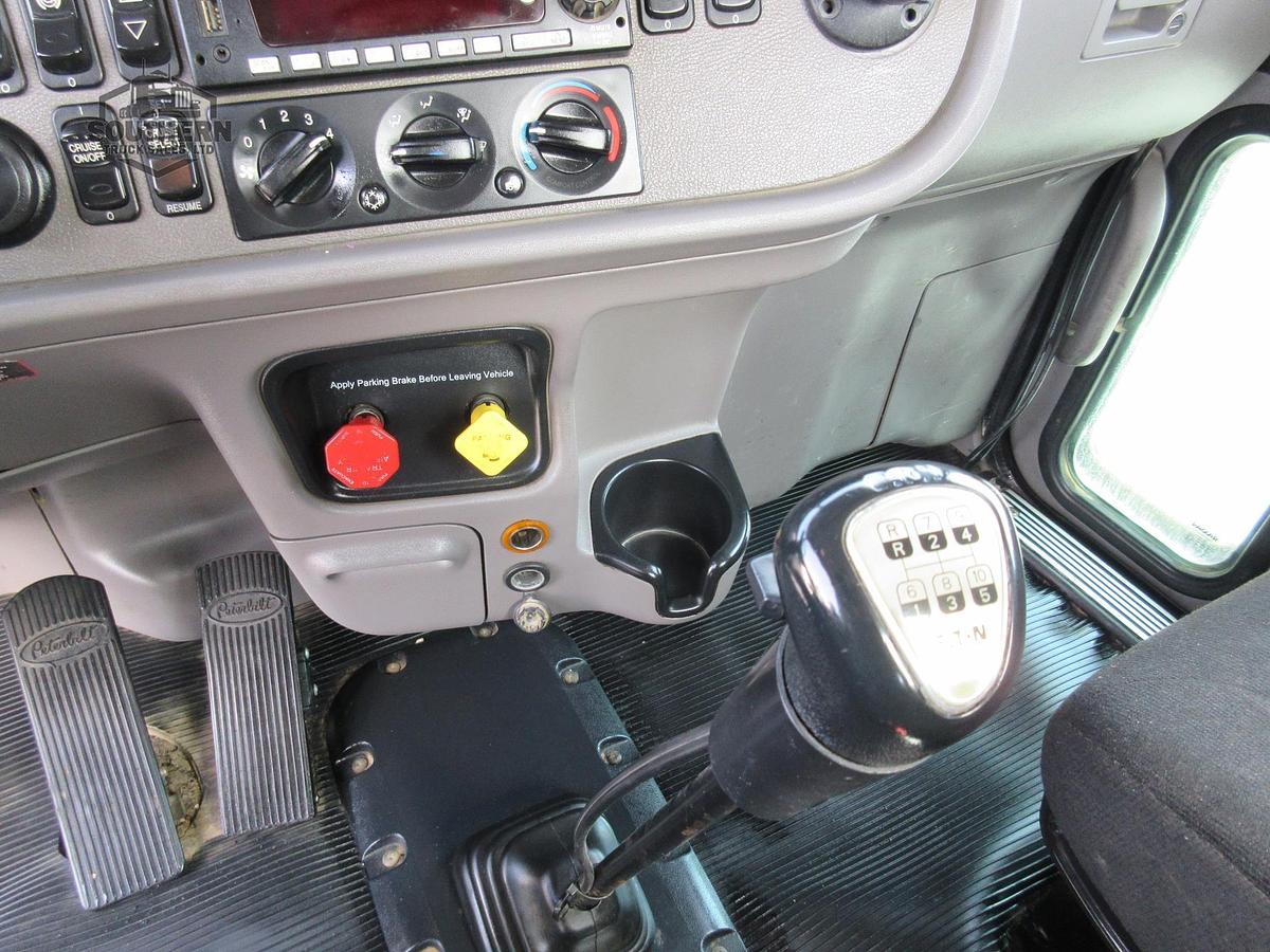 Used 2022 PETERBILT 389