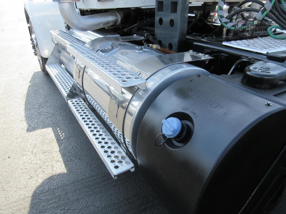 Used 2023 KENWORTH W900L