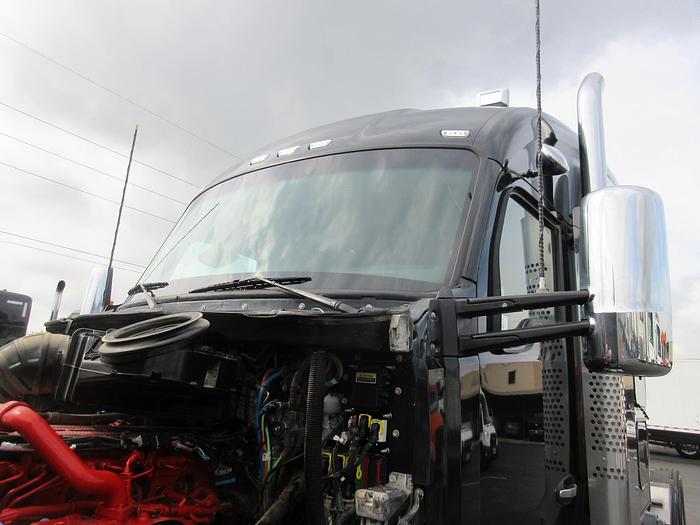 Used 2021 KENWORTH T880