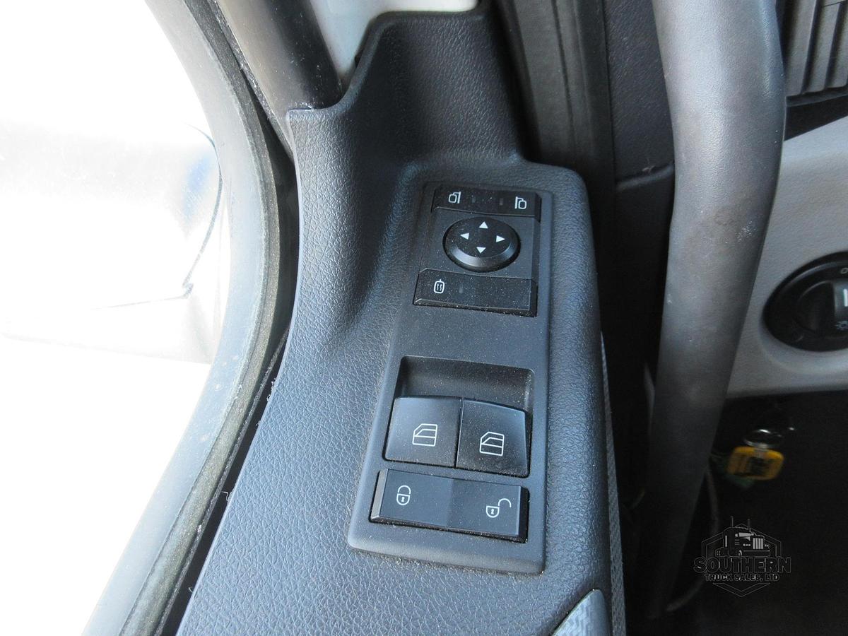 Used 2019 FREIGHTLINER CASCADIA 126