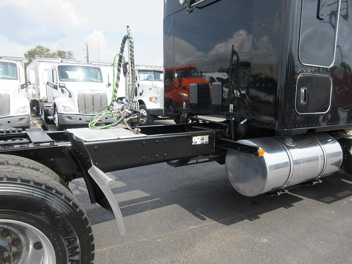 Used 2021 KENWORTH T880