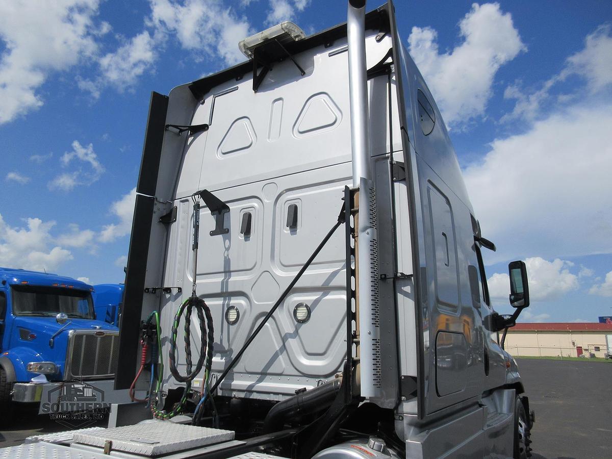 Used 2020 FREIGHTLINER CASCADIA 125