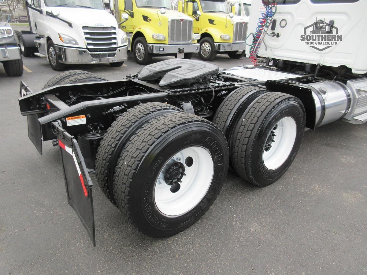 Used 2020 FREIGHTLINER CASCADIA 125