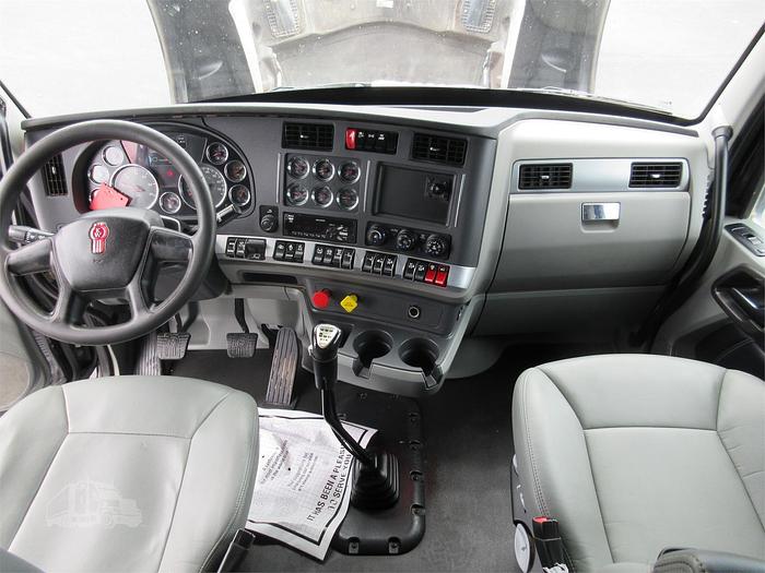 Used 2021 KENWORTH T880