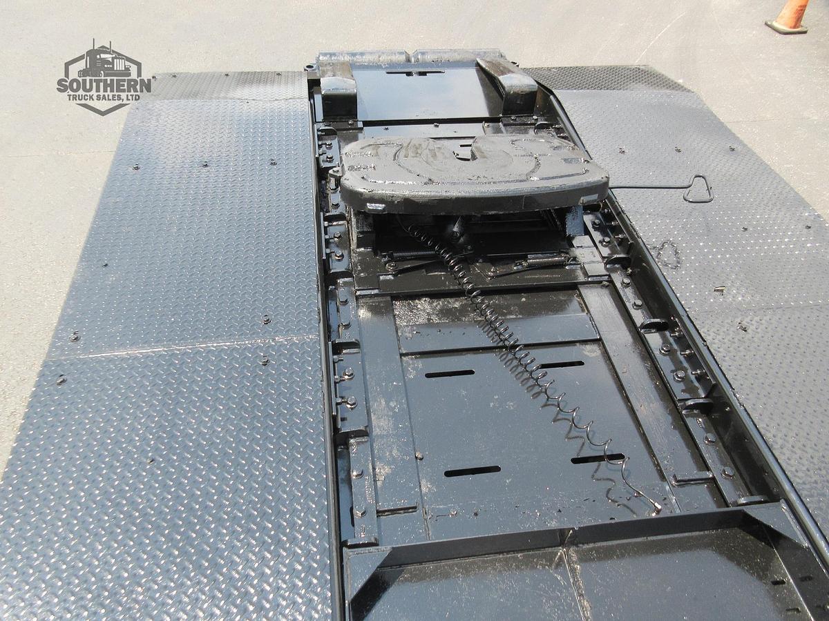 Used 2019 FREIGHTLINER CORONADO 122 SD