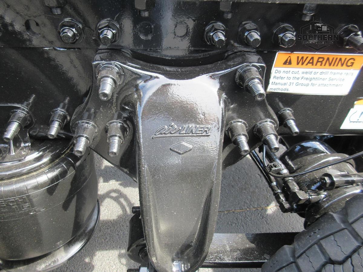 Used 2021 FREIGHTLINER CASCADIA 116
