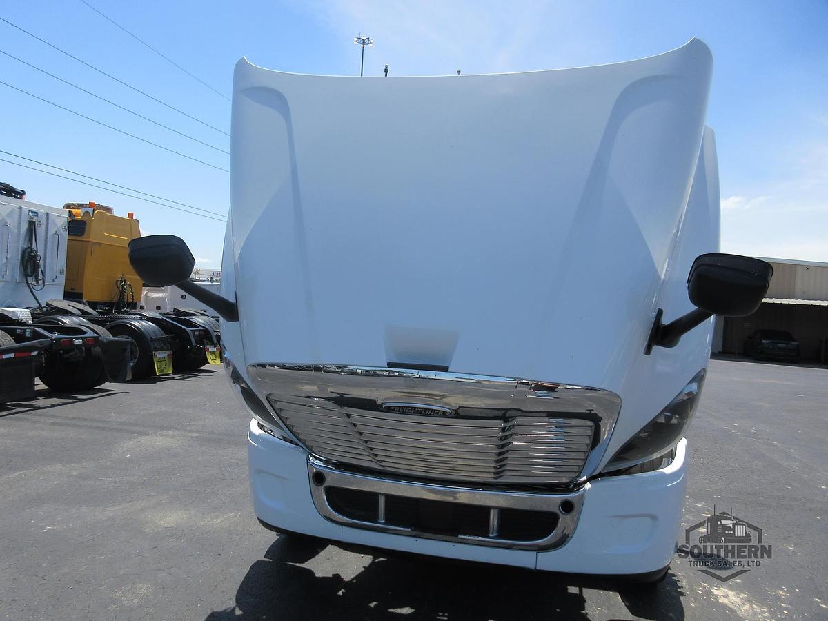 Used 2018 FREIGHTLINER CASCADIA 125