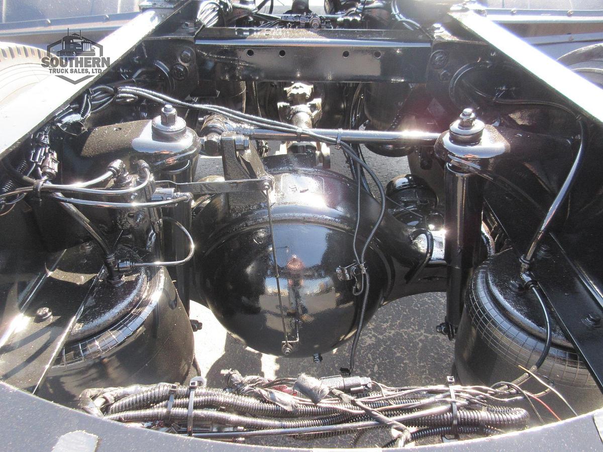 Used 2019 PETERBILT 389