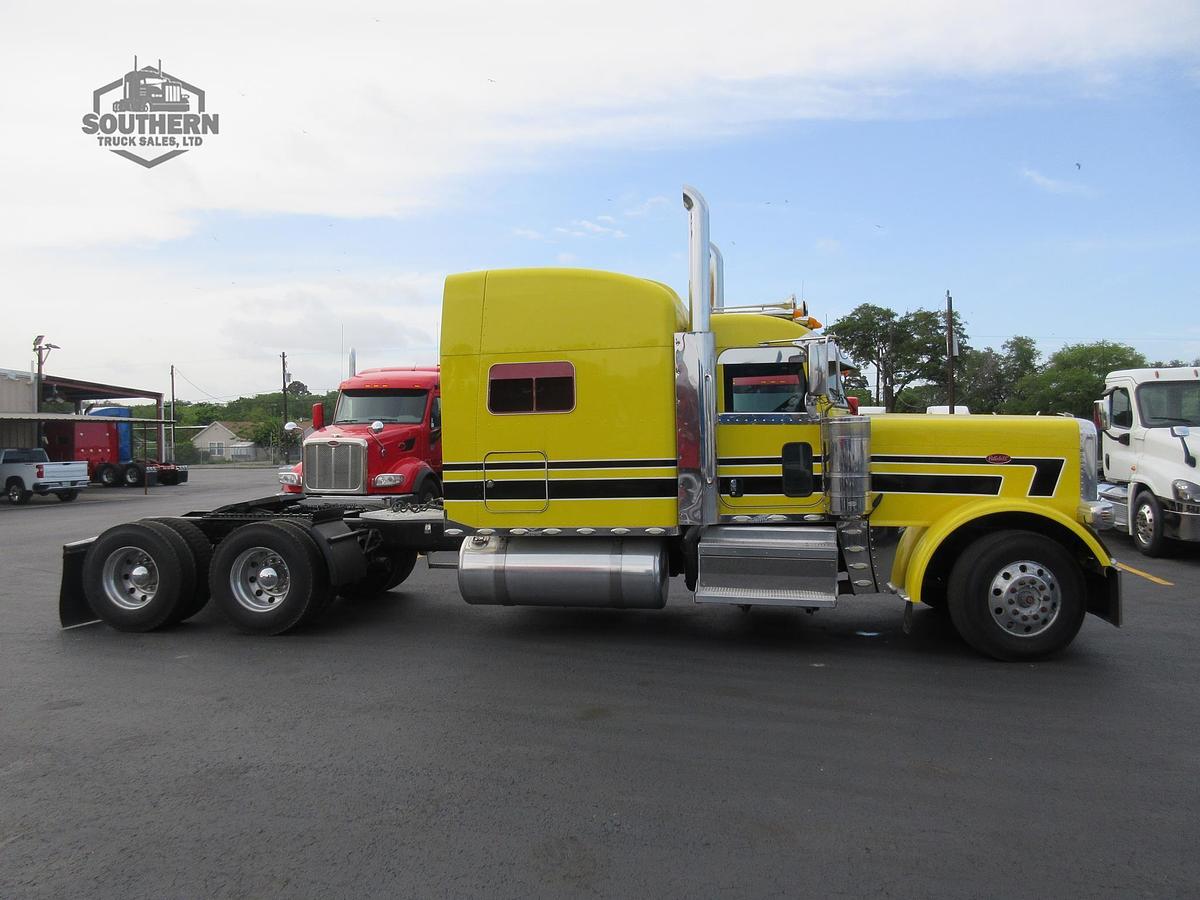 Used 2019 PETERBILT 389