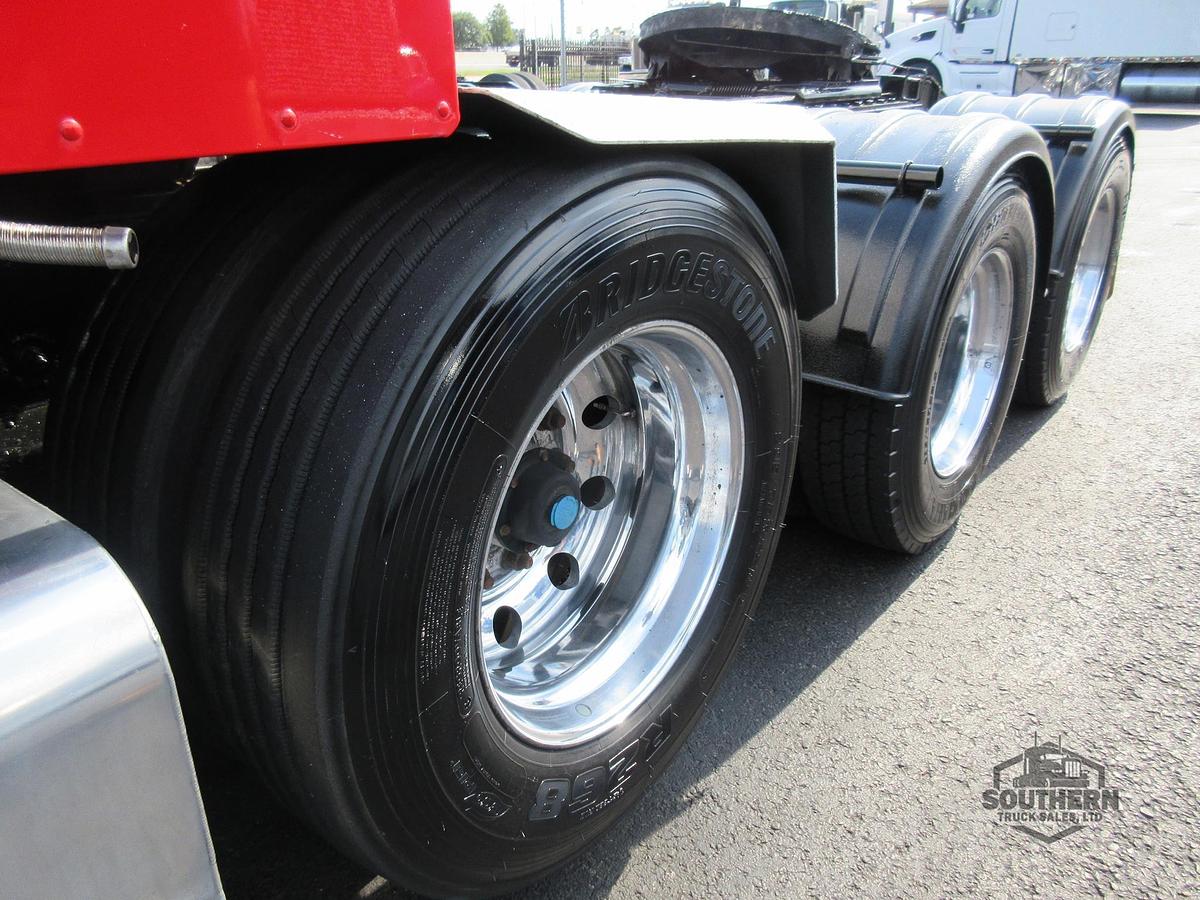 Used 2021 PETERBILT 567