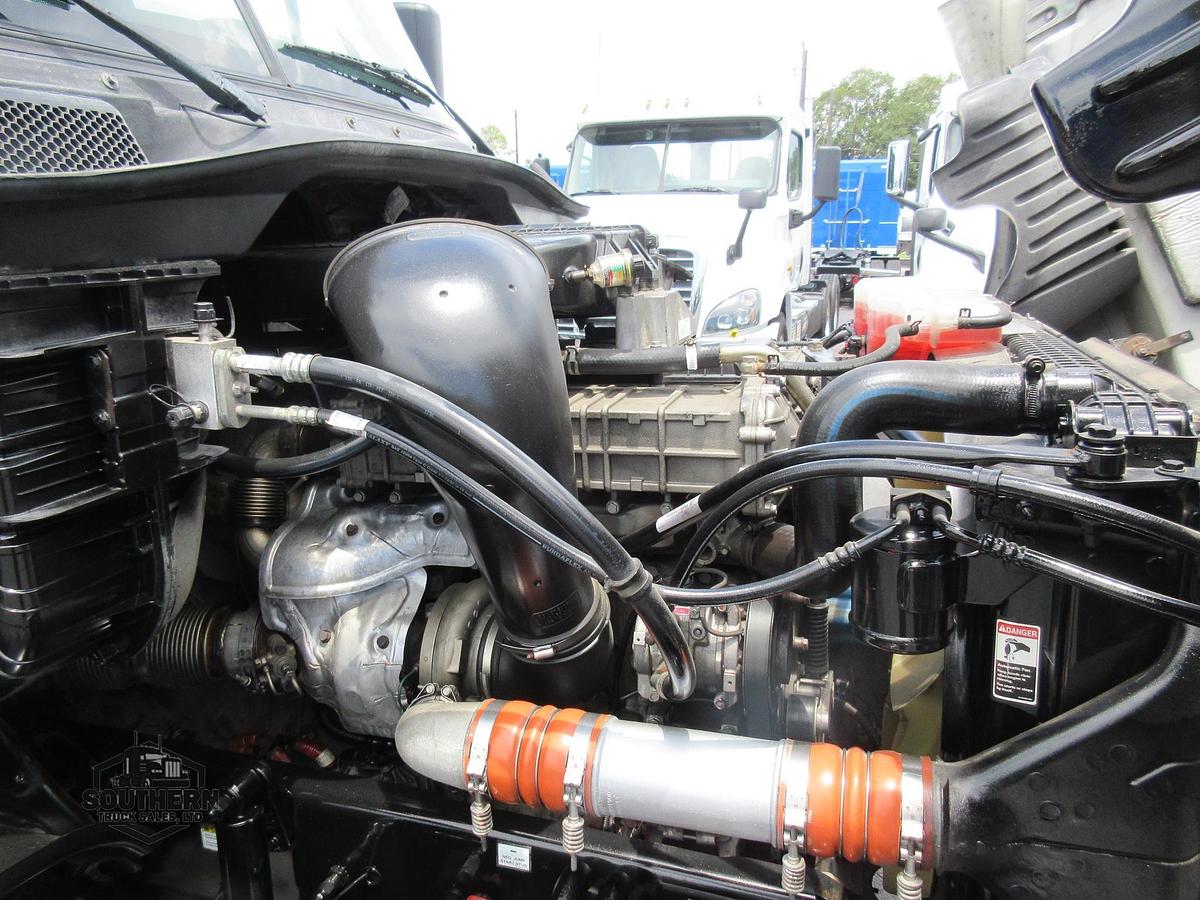 Used 2018 FREIGHTLINER CASCADIA 125