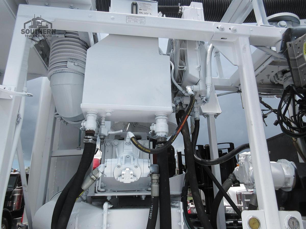 Used 2015 FREIGHTLINER 114SD