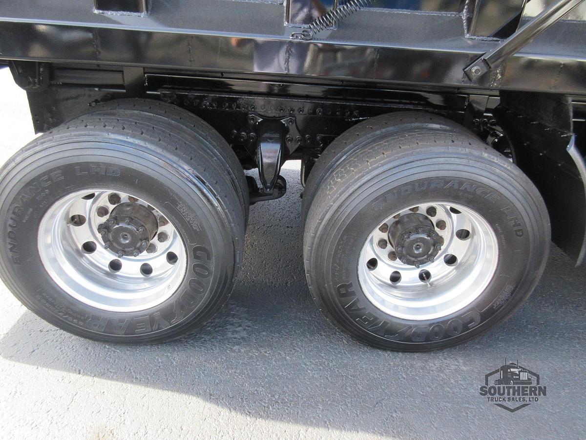 Used 2019 FREIGHTLINER CASCADIA 126