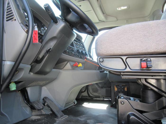 Used 2017 KENWORTH T880