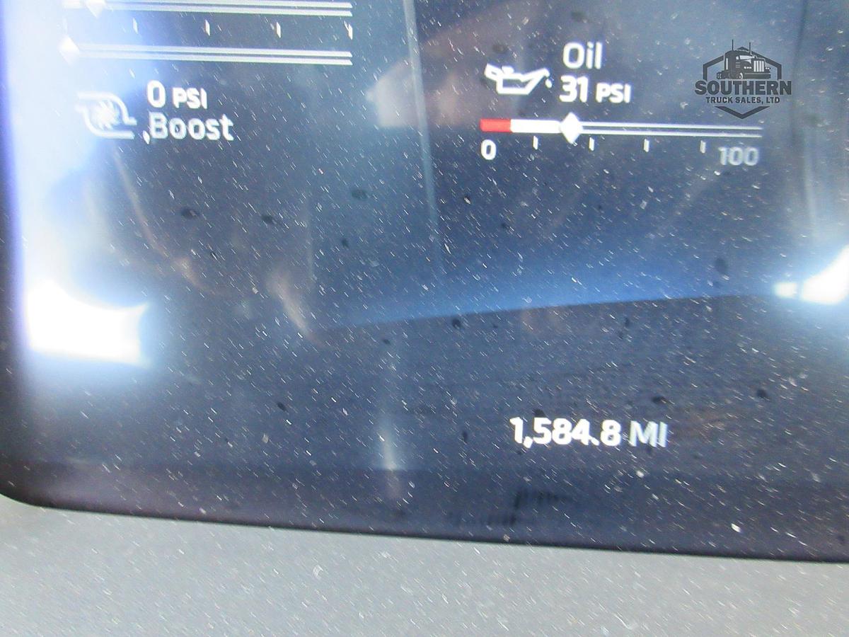 2025 KENWORTH T880