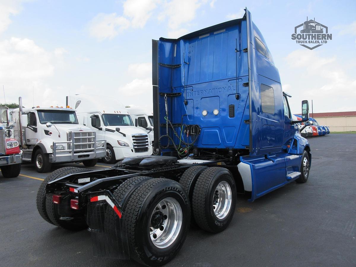 Used 2021 INTERNATIONAL LT