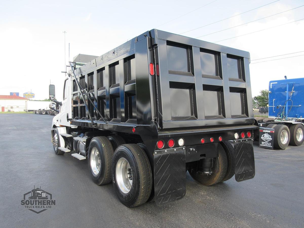Used 2019 FREIGHTLINER CASCADIA 126