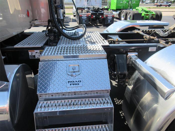 Used 2017 KENWORTH W900