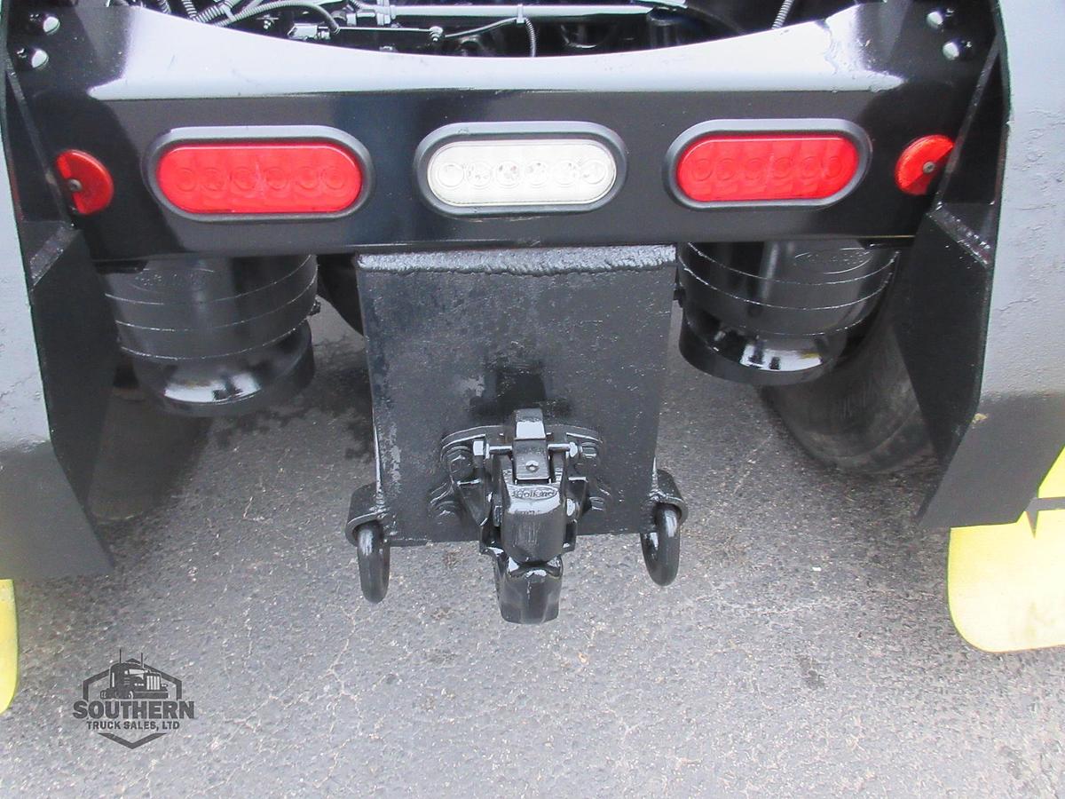 Used 2021 PETERBILT 567