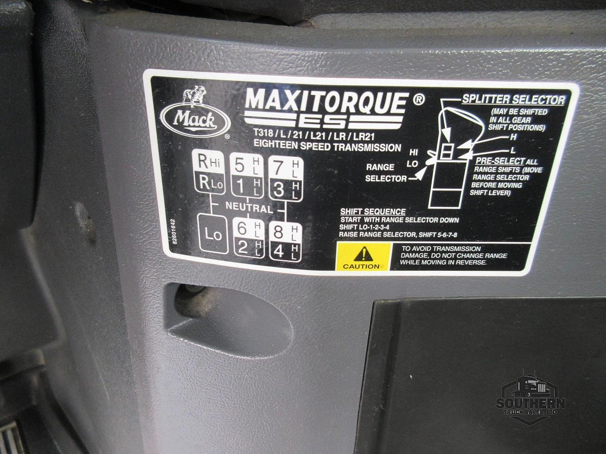 Used 2014 MACK PINNACLE CXU613