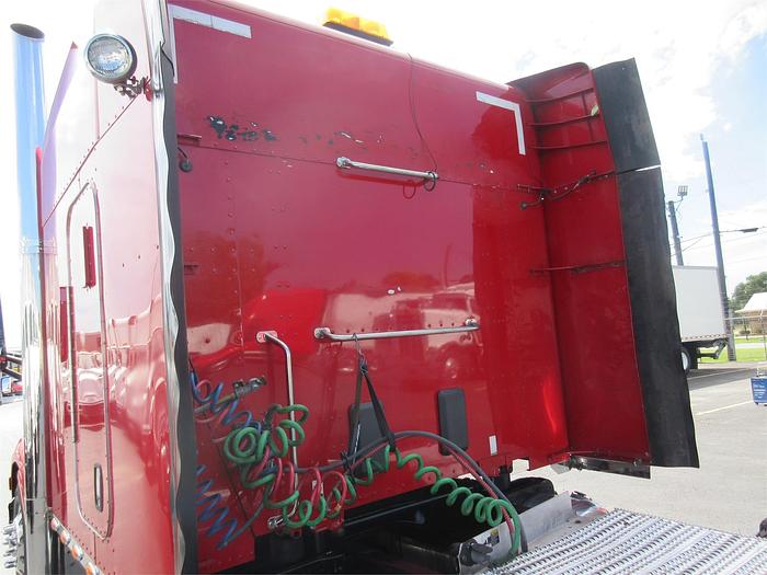 Used 2015 PETERBILT 579