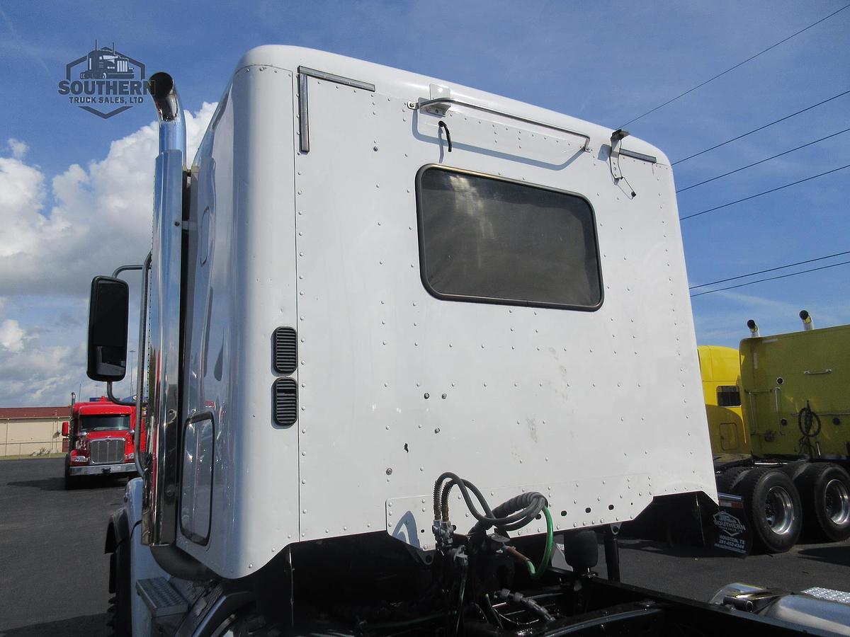 Used 2019 FREIGHTLINER 122SD