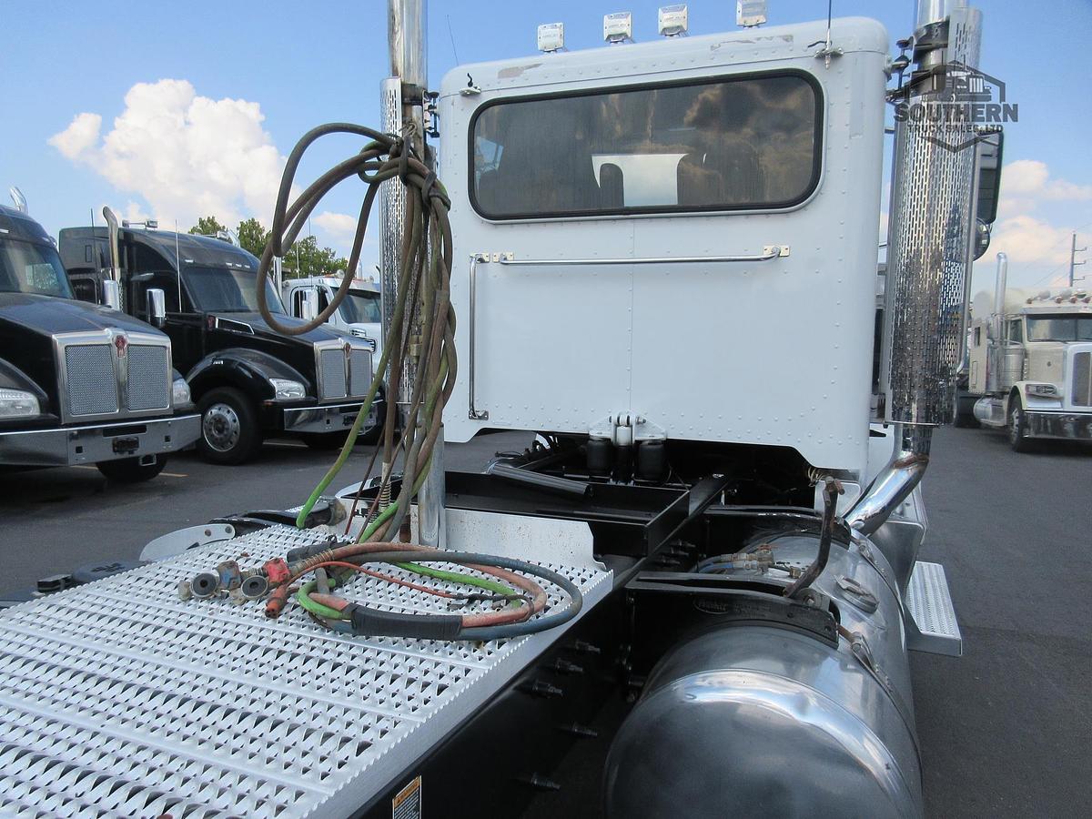 Used 2020 PETERBILT 389