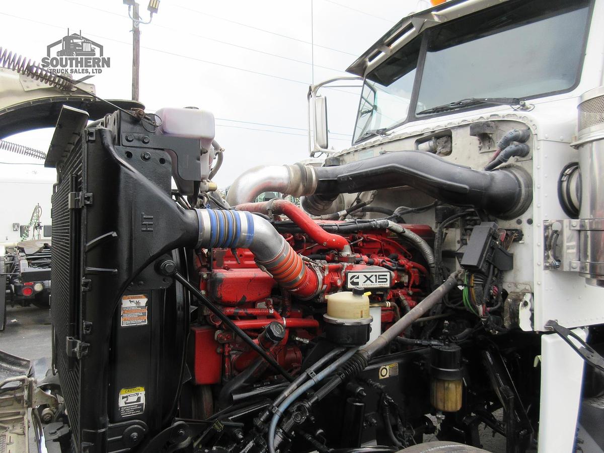 Used 2018 PETERBILT 389