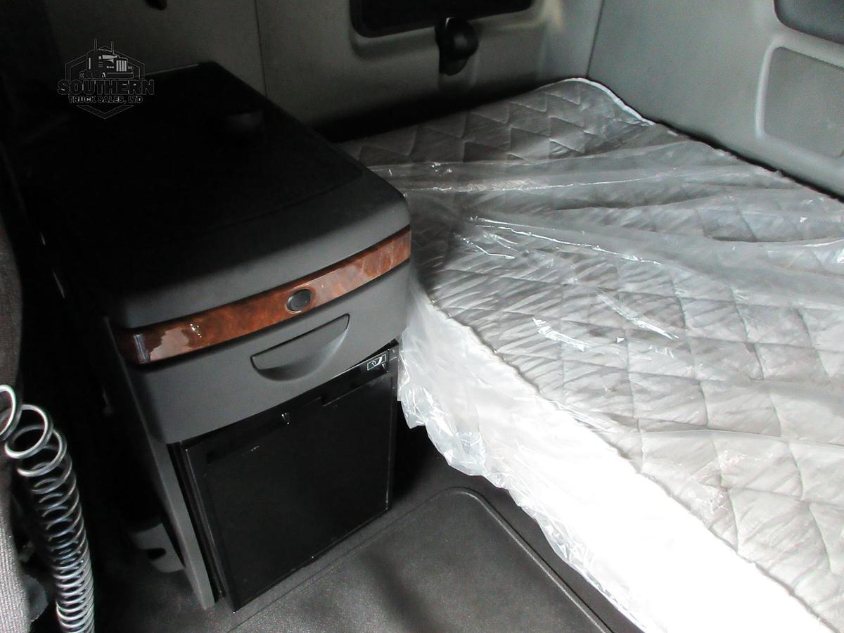 Used 2021 INTERNATIONAL LT