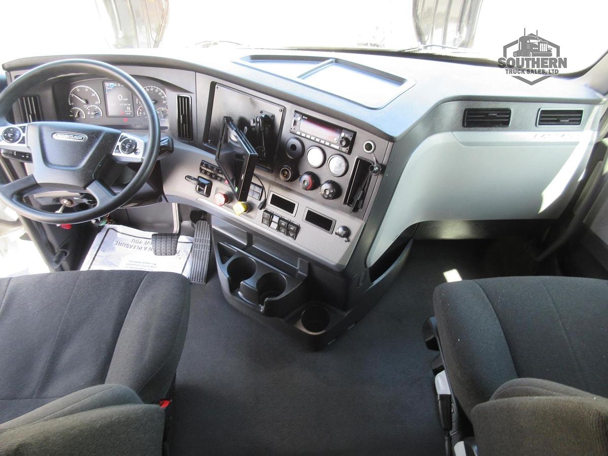 Used 2022 FREIGHTLINER CASCADIA 126