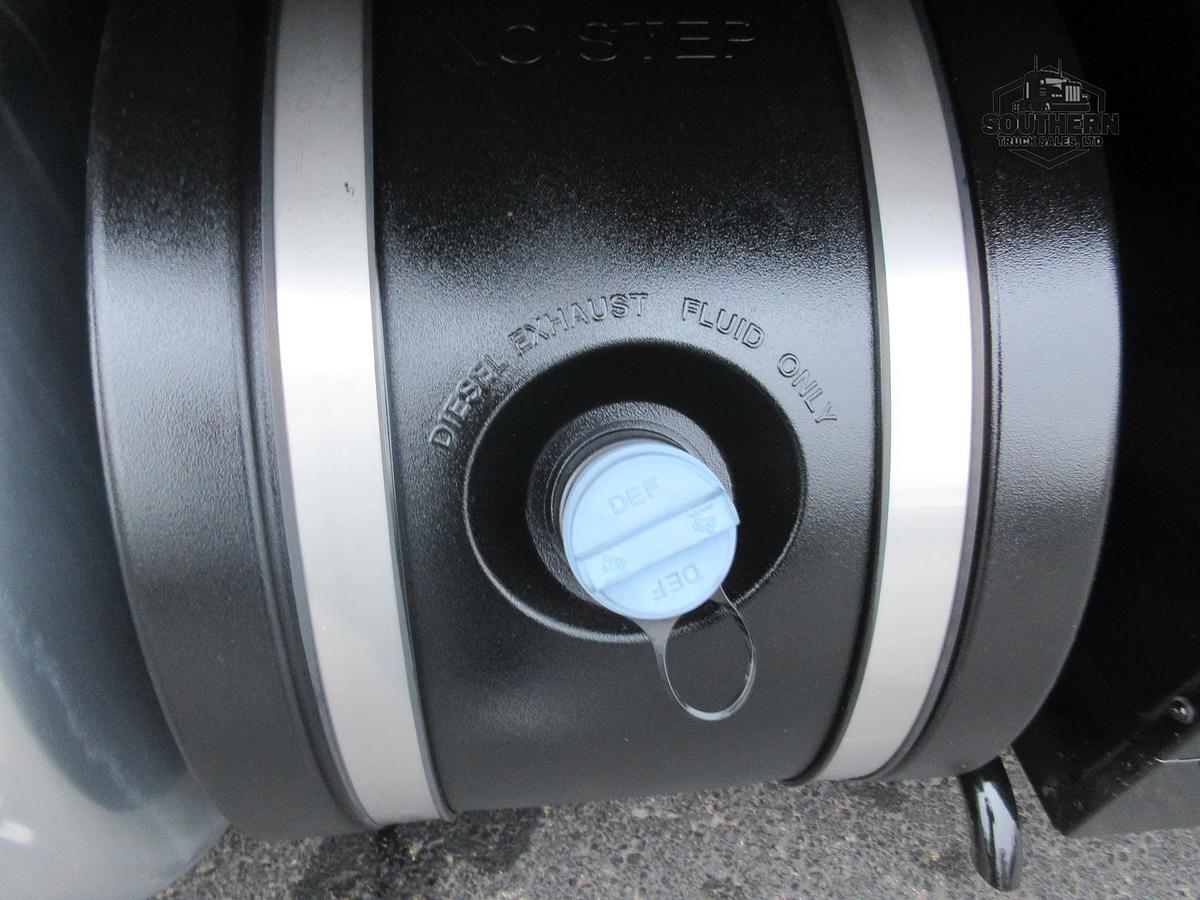 Used 2021 PETERBILT 567