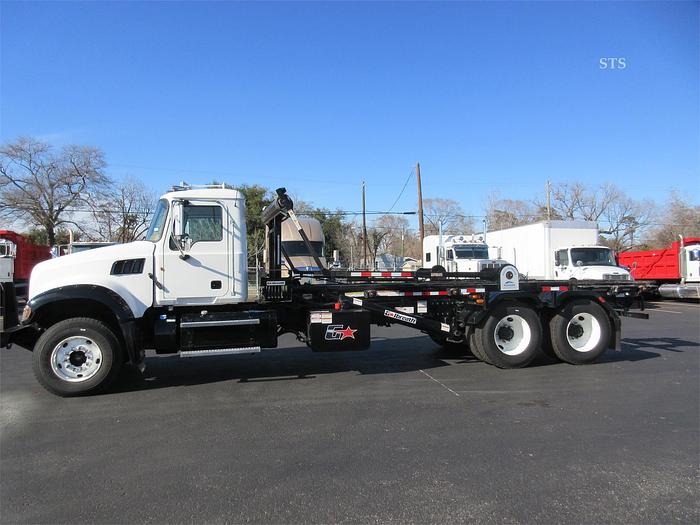 Used 2012 MACK GRANITE GU713