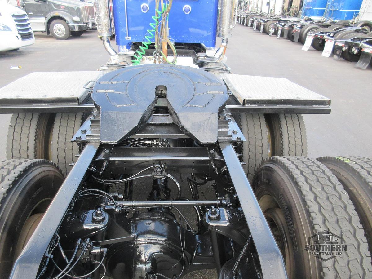 Used 2019 PETERBILT 389