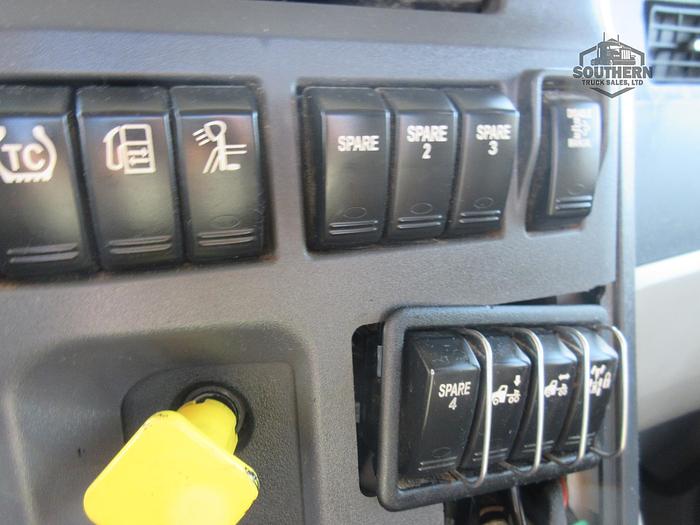 Used 2020 PETERBILT 567