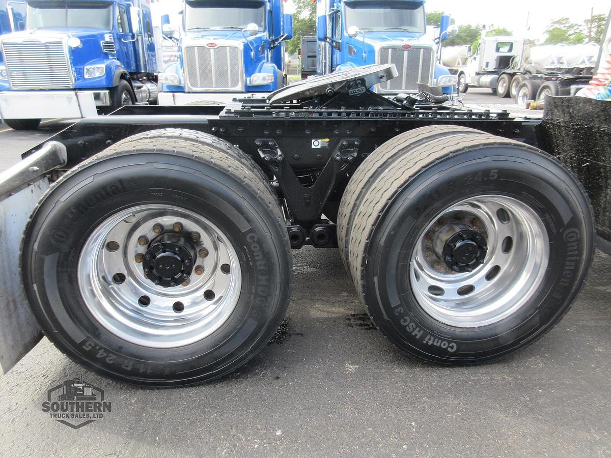 Used 2023 KENWORTH W900