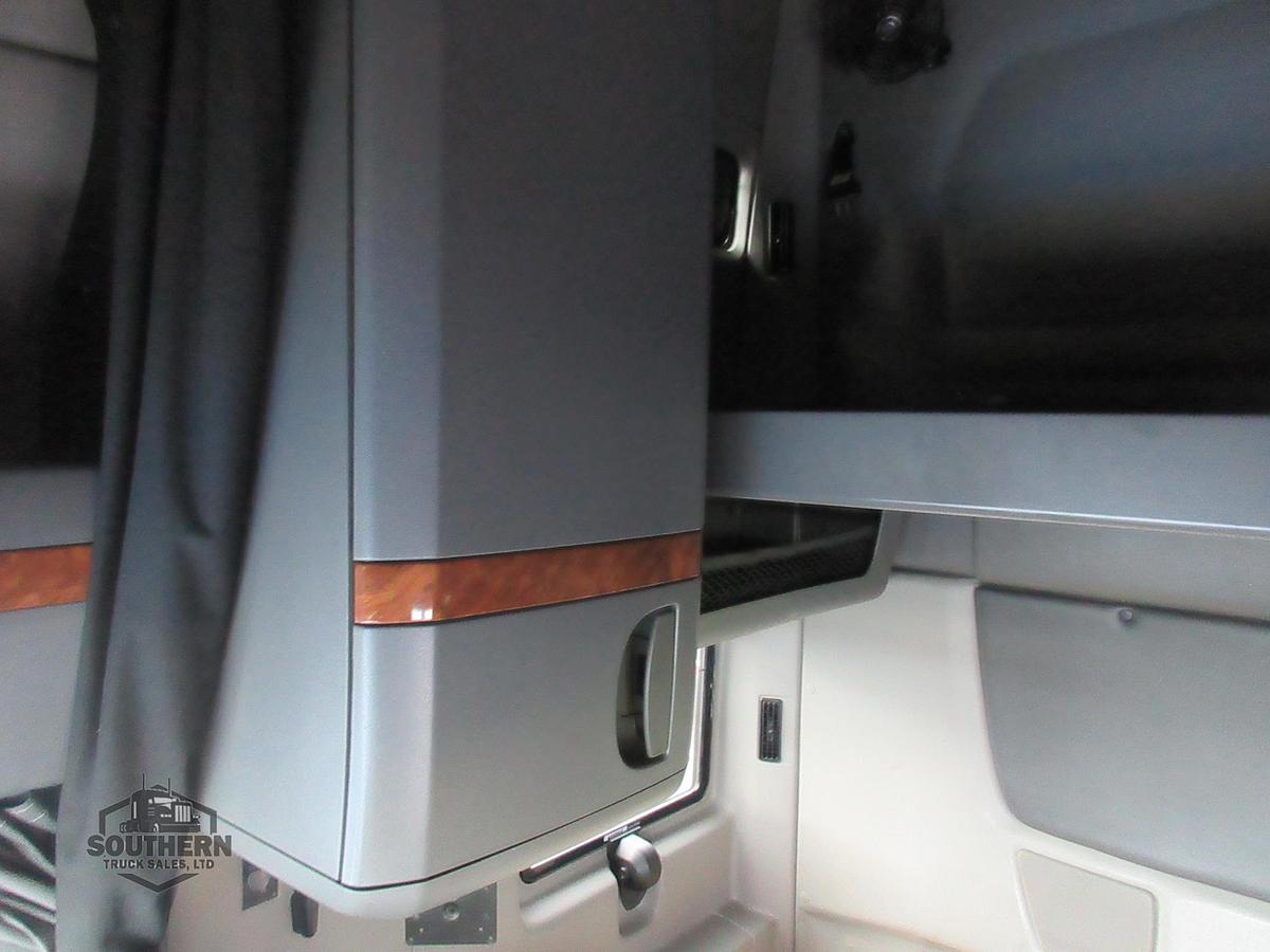 Used 2021 INTERNATIONAL LT