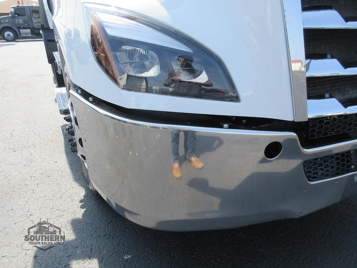 Used 2019 FREIGHTLINER CASCADIA 126