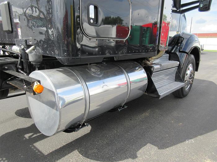 Used 2021 KENWORTH T880