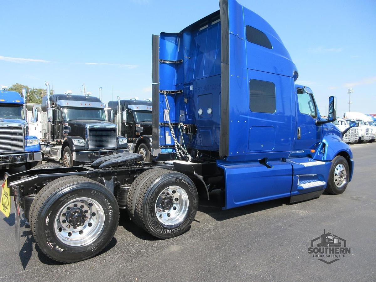 Used 2021 INTERNATIONAL LT